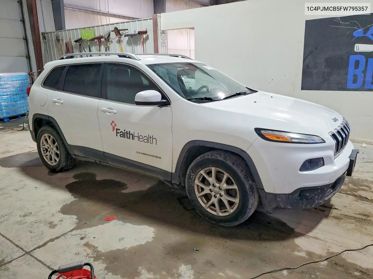 2015 JEEP CHEROKEE VIN 1C4PJMCB5FW795357 — фото 4