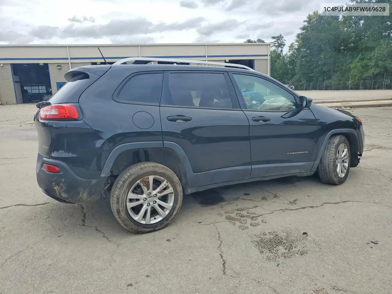 2015 JEEP CHEROKEE VIN 1C4PJLAB9FW669628 — фото 3