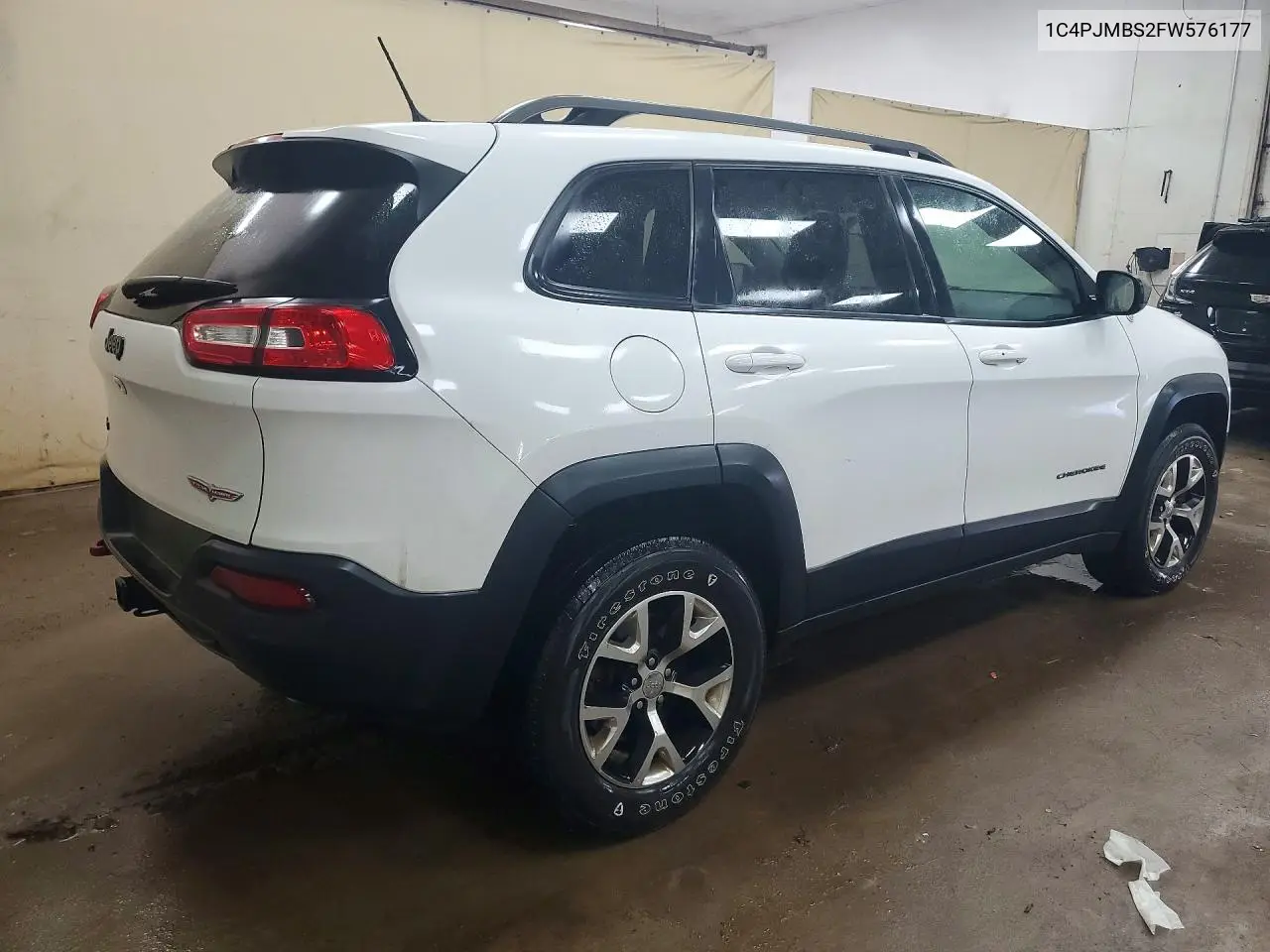 2015 JEEP CHEROKEE VIN 1C4PJMBS2FW576177 — фото 3