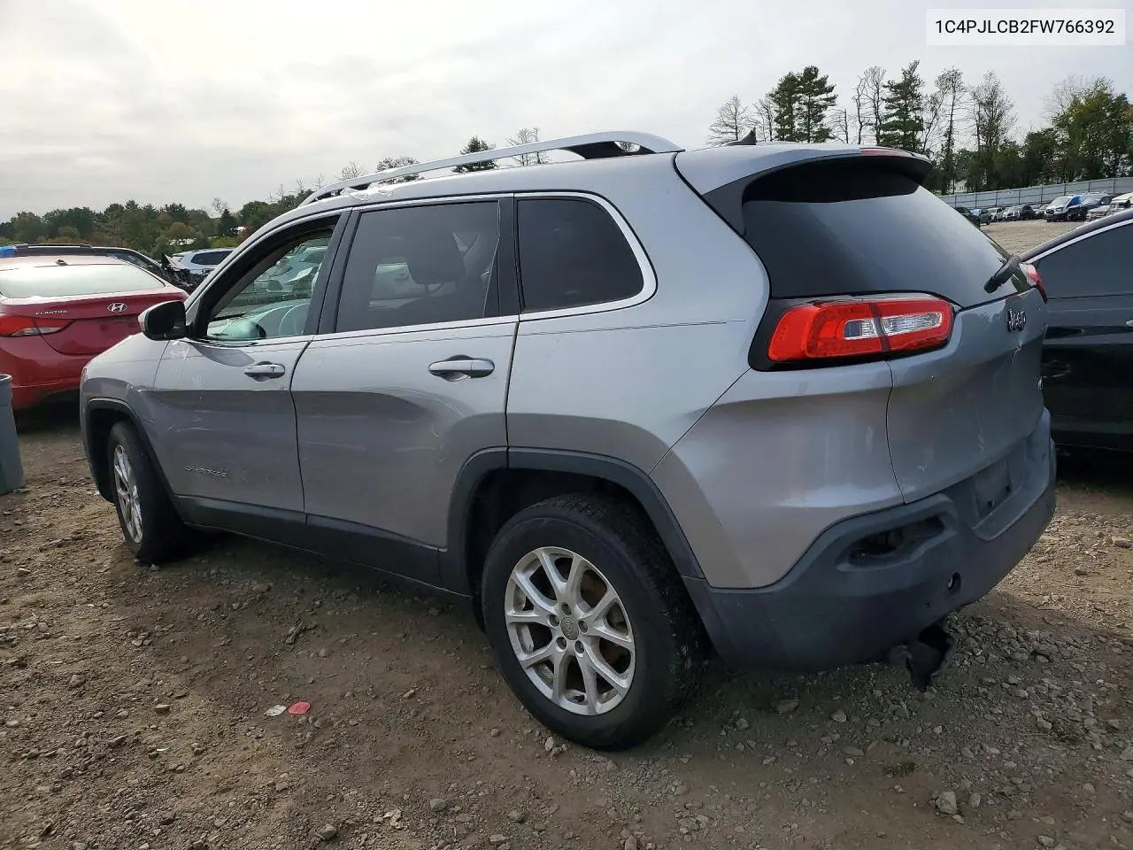 2015 JEEP CHEROKEE VIN 1C4PJLCB2FW766392 — фото 2