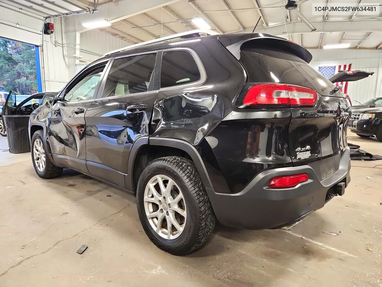 2015 JEEP CHEROKEE VIN 1C4PJMCS2FW634481 — фото 2