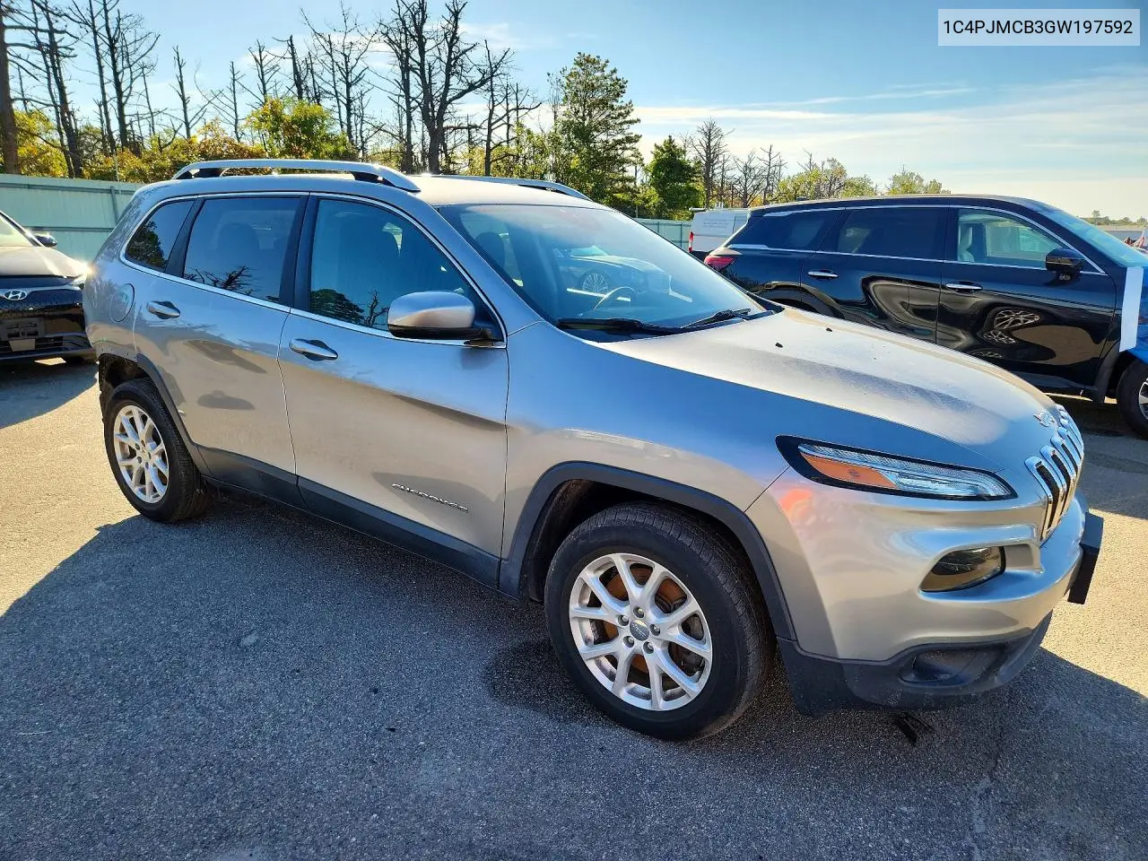 2016 JEEP CHEROKEE VIN 1C4PJMCB3GW197592 — фото 4