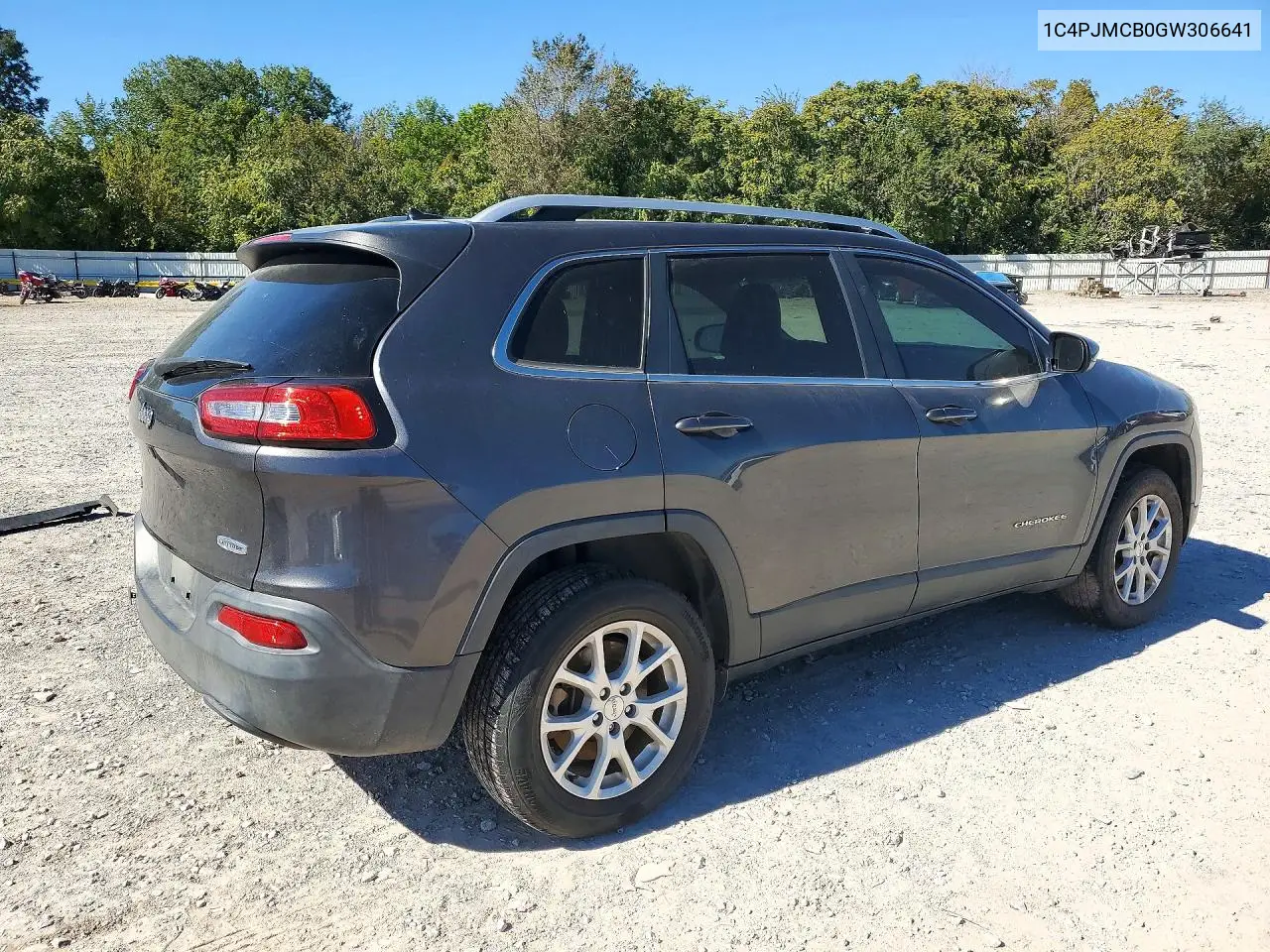 2016 JEEP CHEROKEE VIN 1C4PJMCB0GW306641 — фото 3
