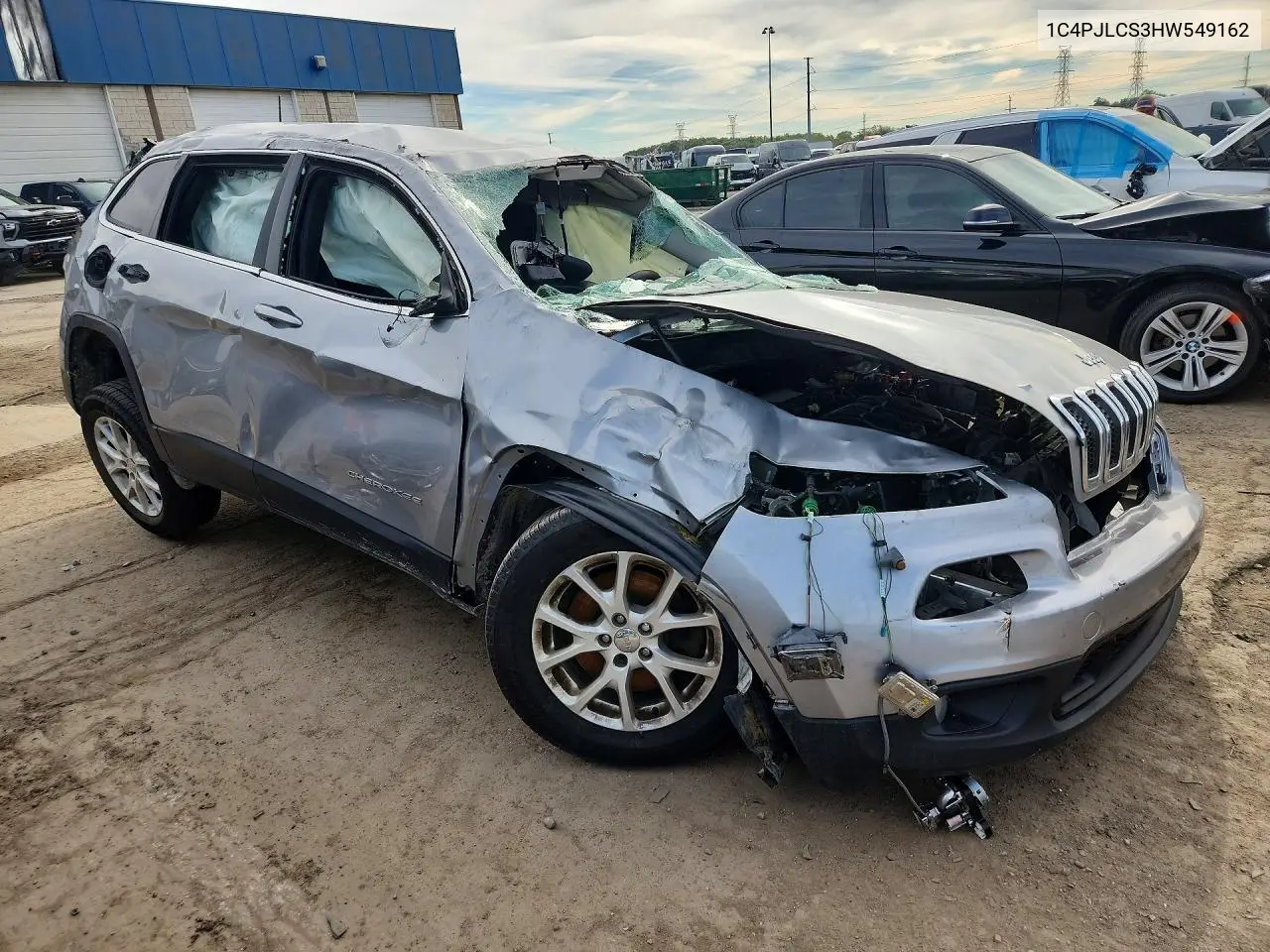 2017 JEEP CHEROKEE VIN 1C4PJLCS3HW549162 — фото 4