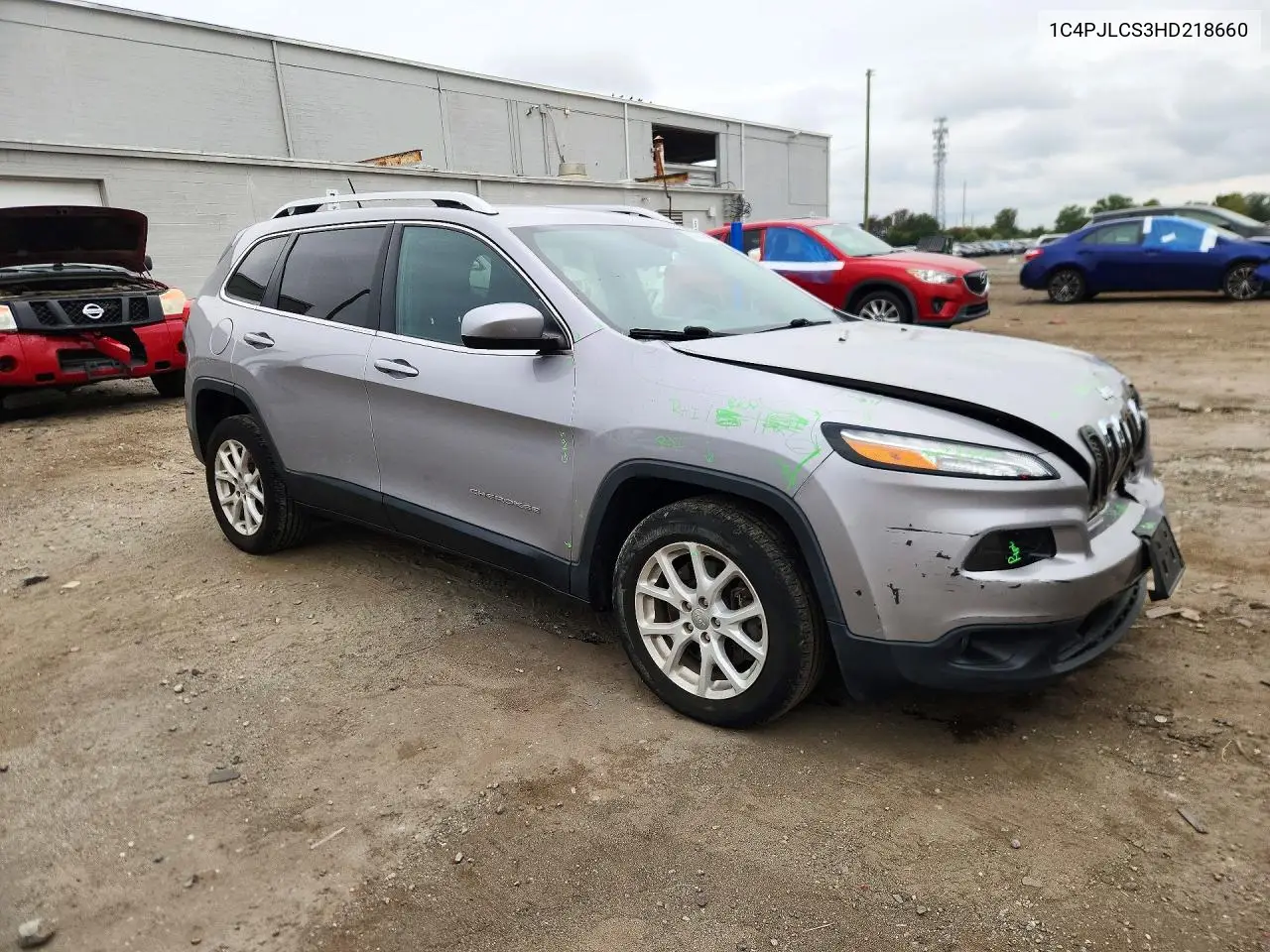 2017 JEEP CHEROKEE VIN 1C4PJLCS3HD218660 — фото 4