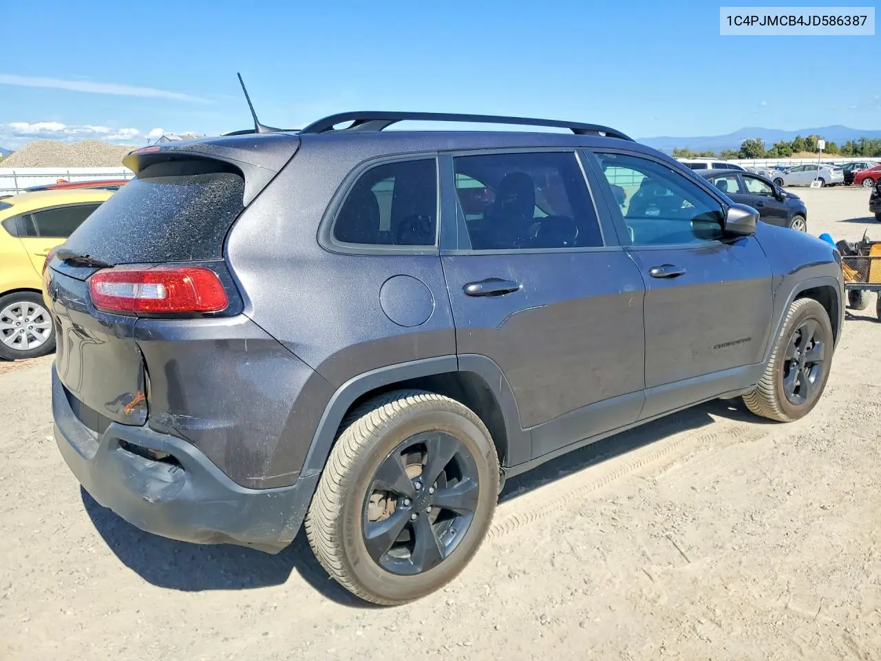 2018 JEEP CHEROKEE VIN 1C4PJMCB4JD586387 — фото 3