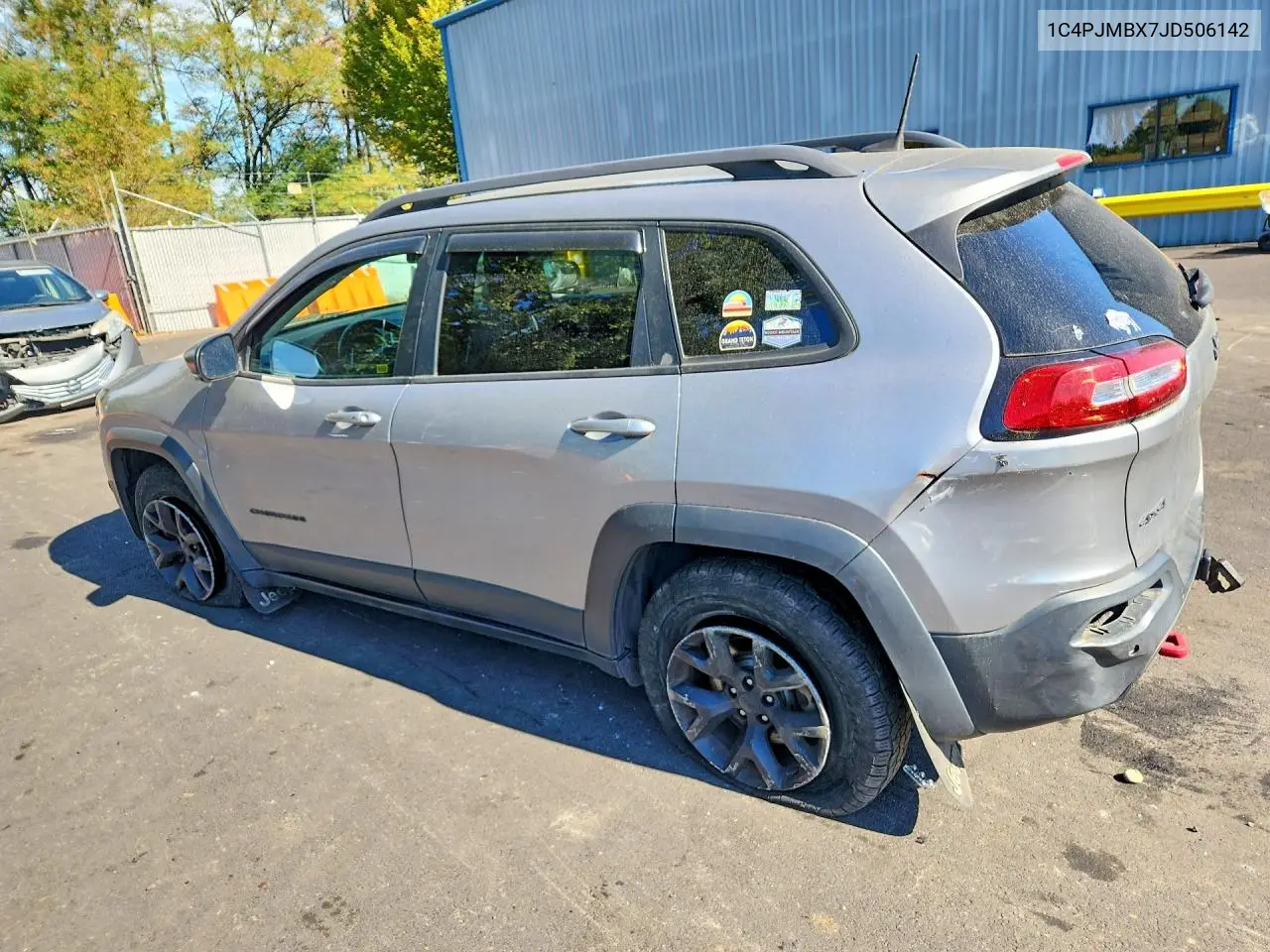 2018 JEEP CHEROKEE VIN 1C4PJMBX7JD506142 — фото 2