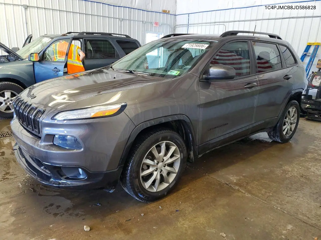 JEEP CHEROKEE 2018, VIN 1C4PJMCB8JD586828