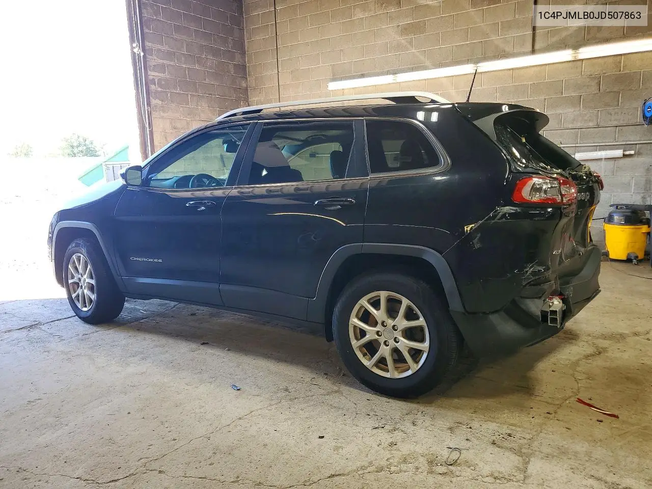 2018 JEEP CHEROKEE VIN 1C4PJMLB0JD507863 — фото 3
