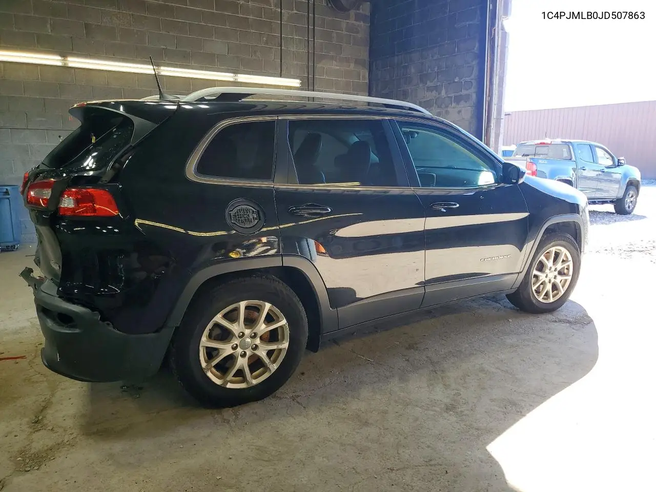 2018 JEEP CHEROKEE VIN 1C4PJMLB0JD507863 — фото 4