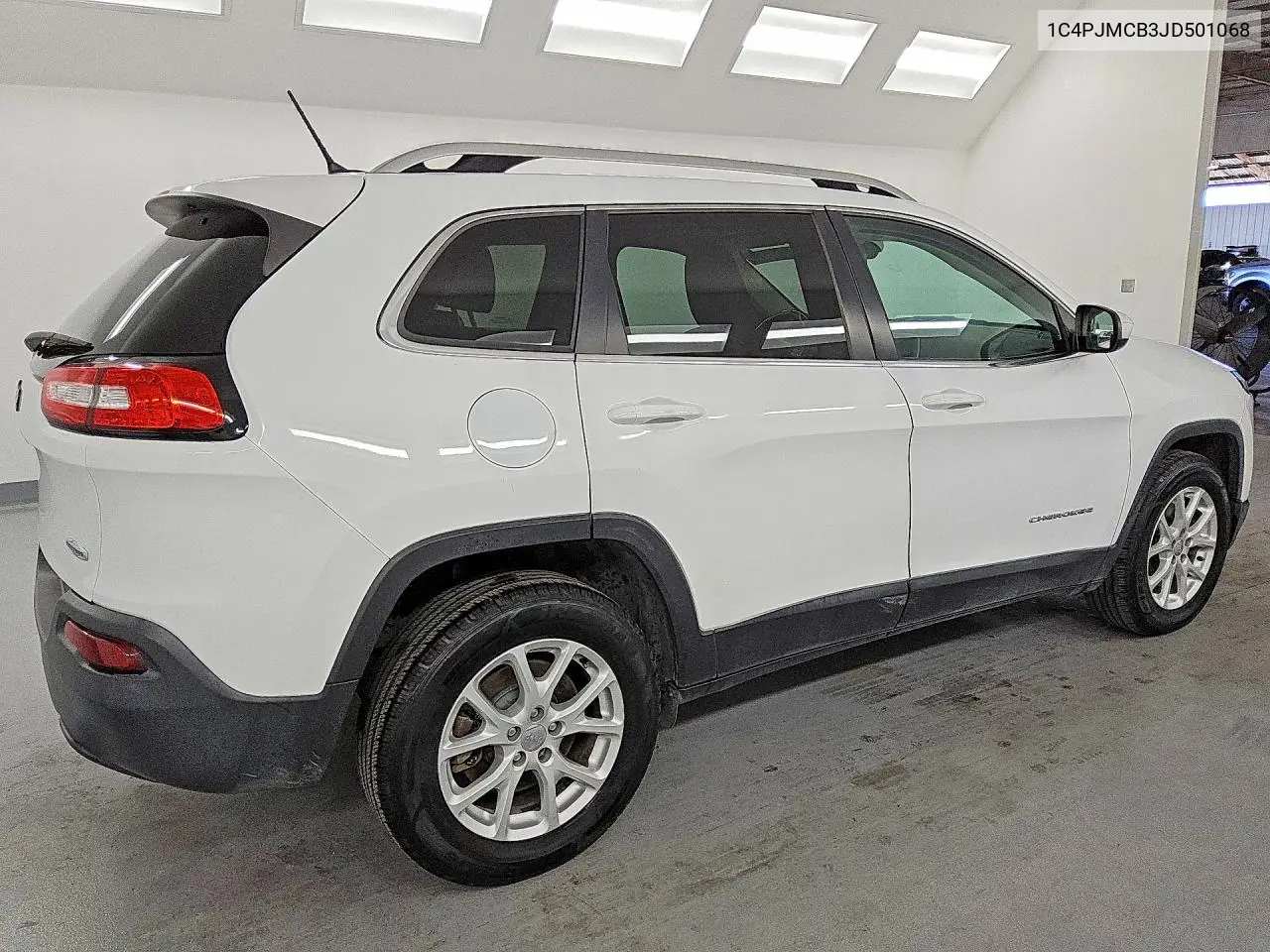 2018 JEEP CHEROKEE VIN 1C4PJMCB3JD501068 — фото 3