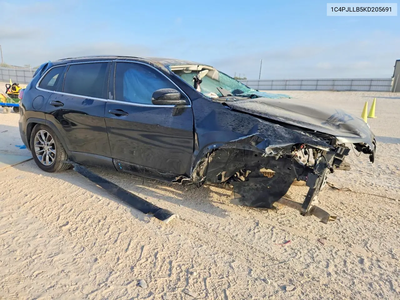 2019 JEEP CHEROKEE VIN 1C4PJLLB5KD205691 — фото 4