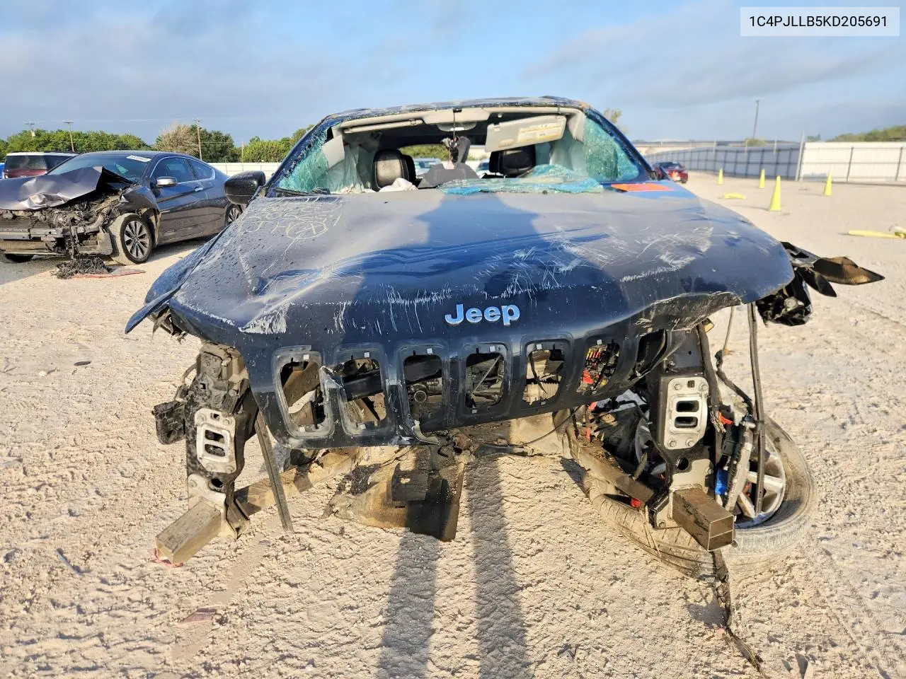 2019 JEEP CHEROKEE VIN 1C4PJLLB5KD205691 — фото 5