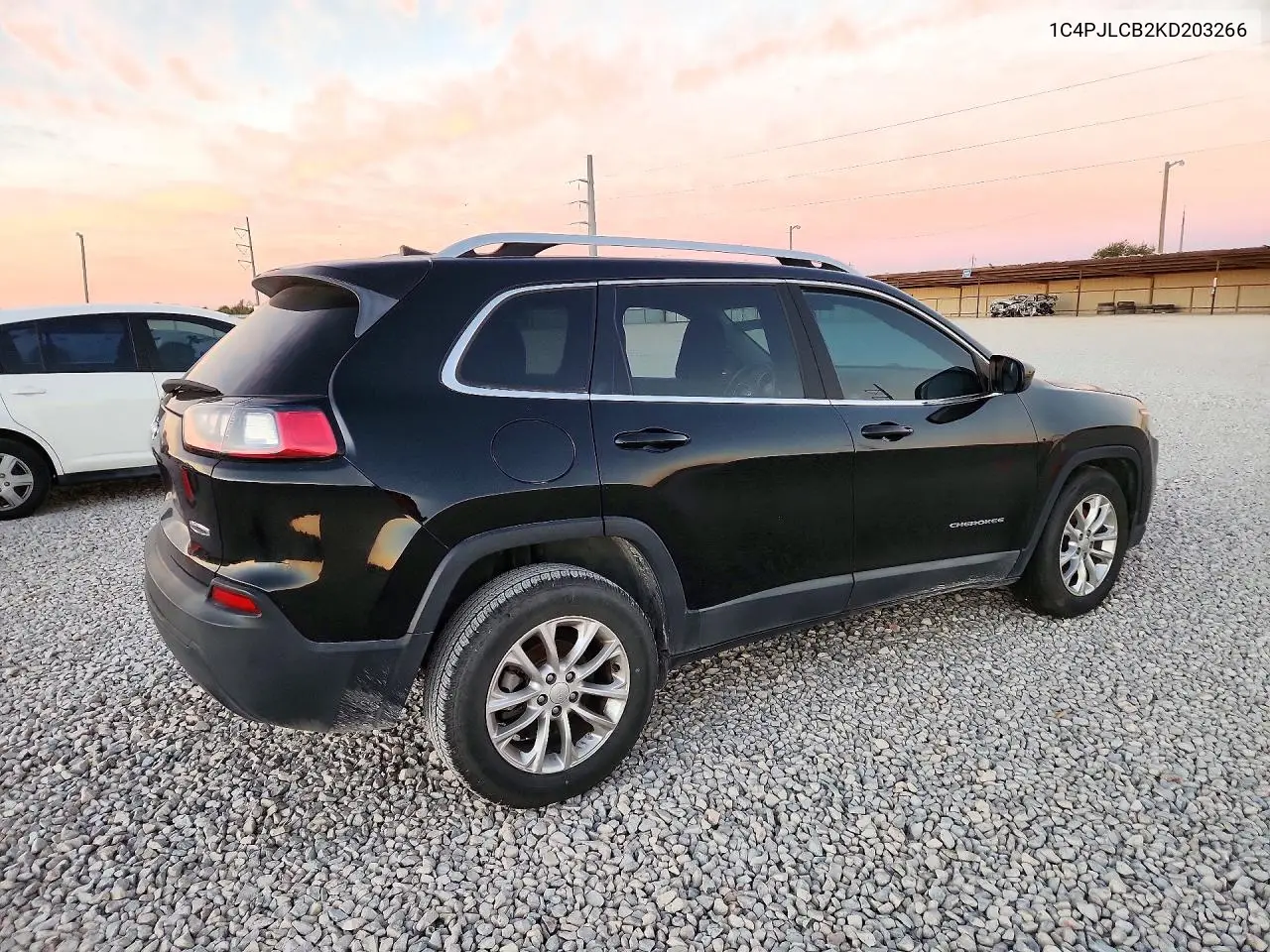 2019 JEEP CHEROKEE VIN 1C4PJLCB2KD203266 — фото 3