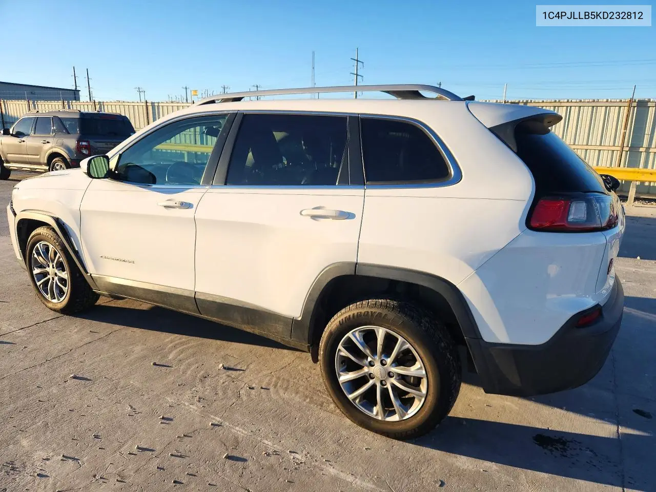 2019 JEEP CHEROKEE VIN 1C4PJLLB5KD232812 — фото 2