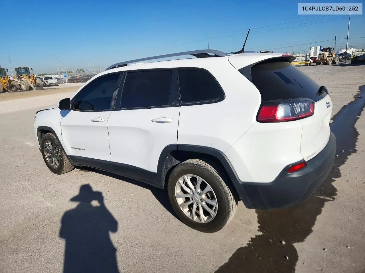 2020 JEEP CHEROKEE VIN 1C4PJLCB7LD601252 — фото 2