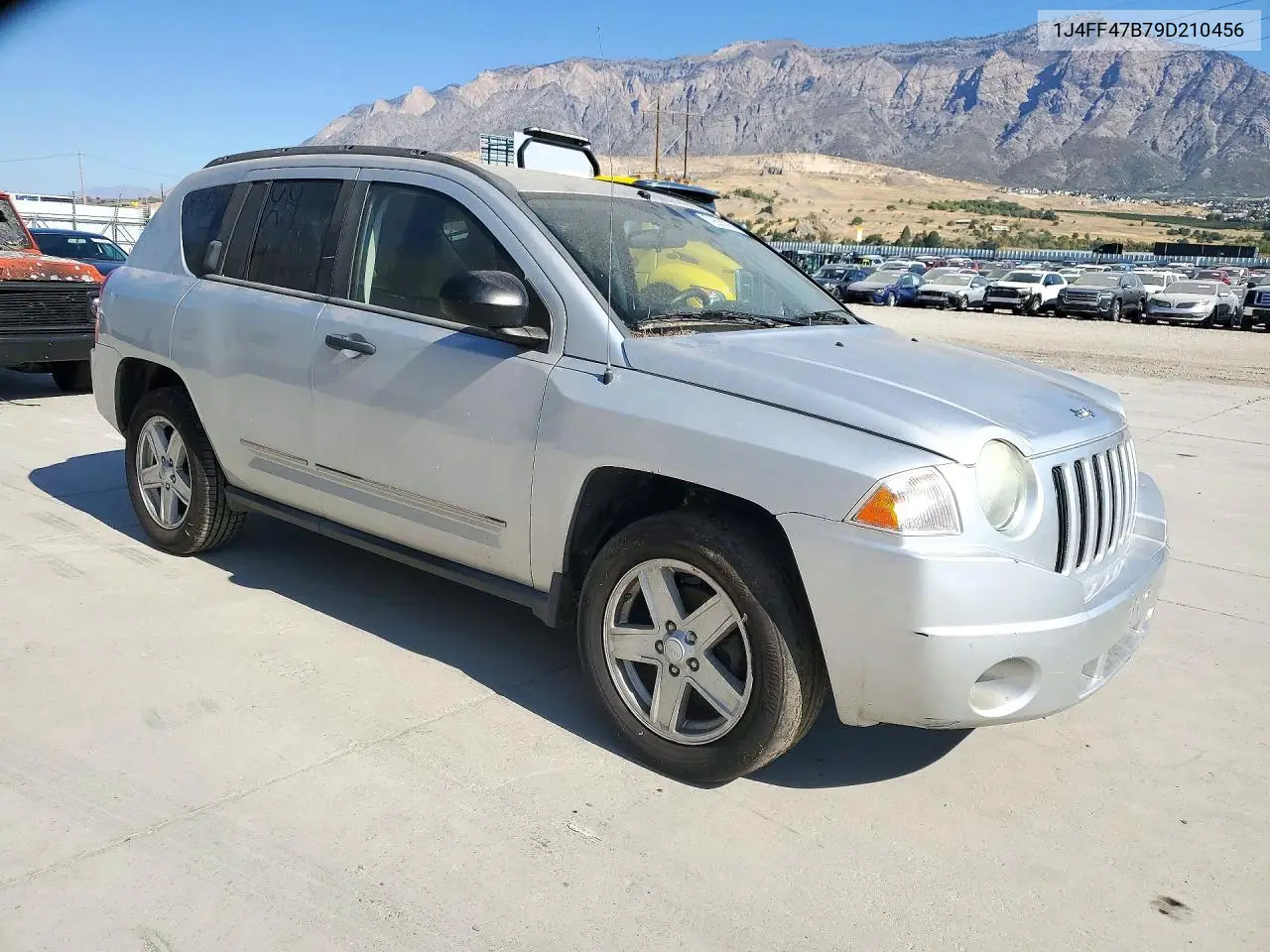 2009 JEEP COMPASS VIN 1J4FF47B79D210456 — фото 4