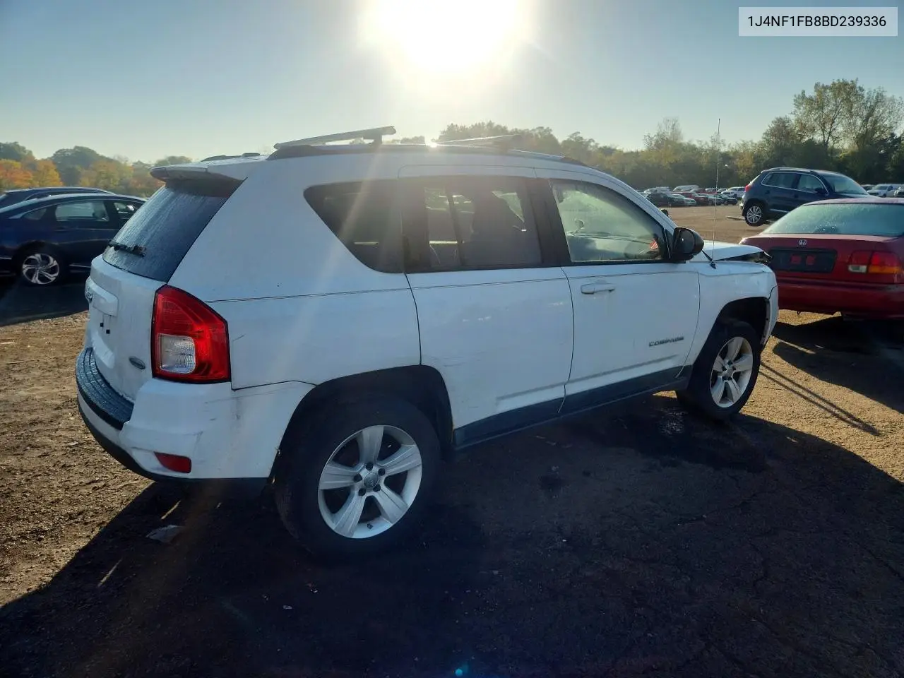2011 JEEP COMPASS VIN 1J4NF1FB8BD239336 — фото 3