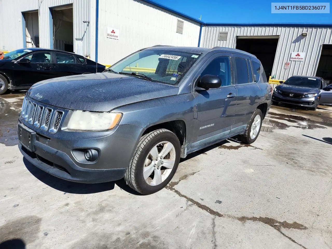 JEEP COMPASS 2011, VIN 1J4NT1FB5BD236077