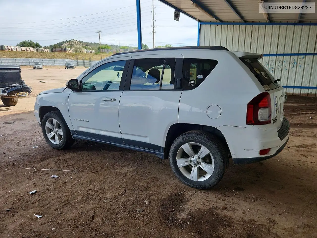 2014 JEEP COMPASS VIN 1C4NJDBB1ED828227 — фото 2