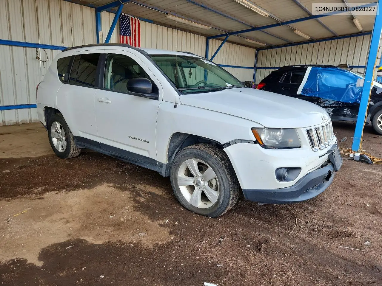 2014 JEEP COMPASS VIN 1C4NJDBB1ED828227 — фото 4