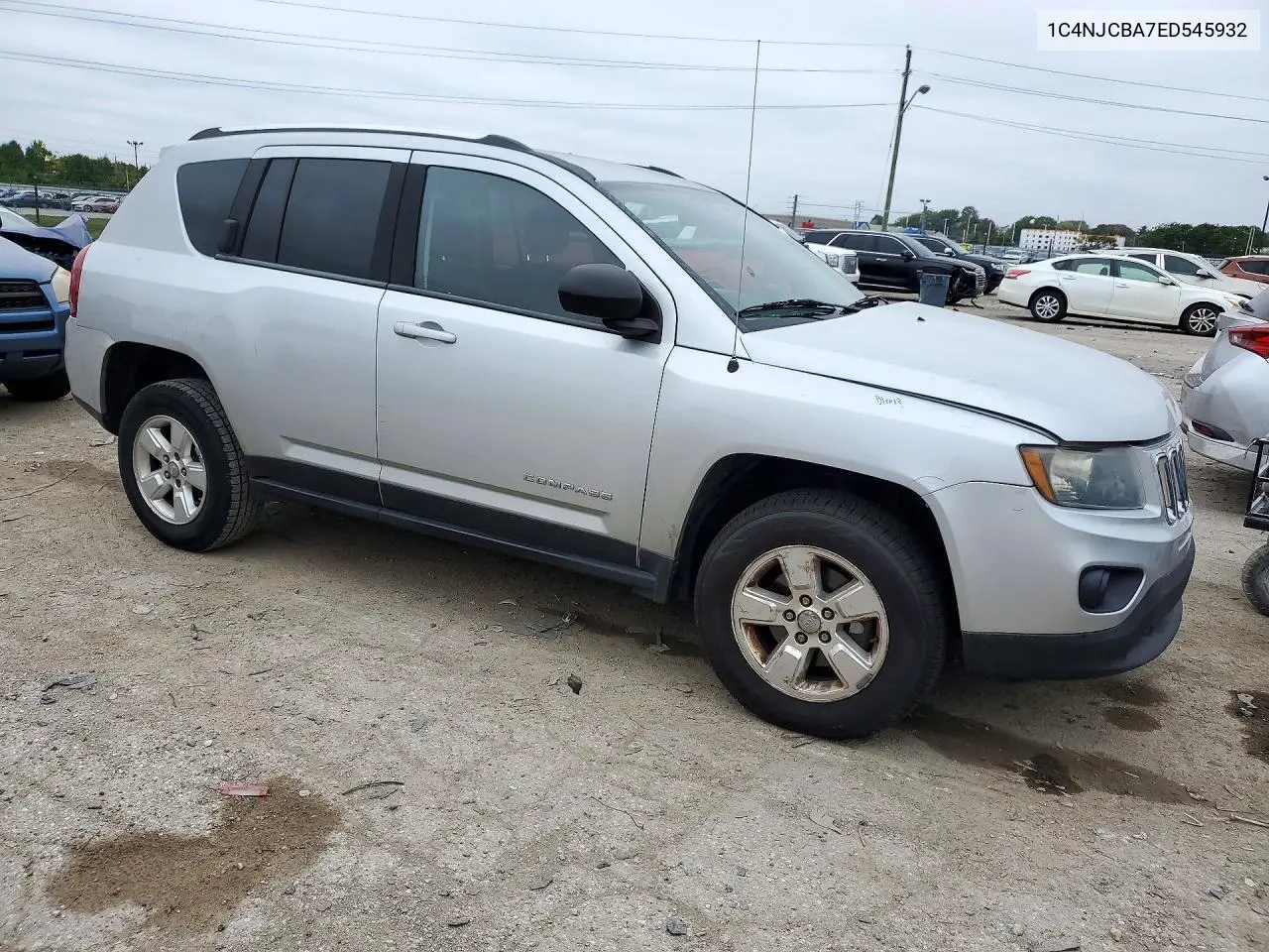 2014 JEEP COMPASS VIN 1C4NJCBA7ED545932 — фото 4