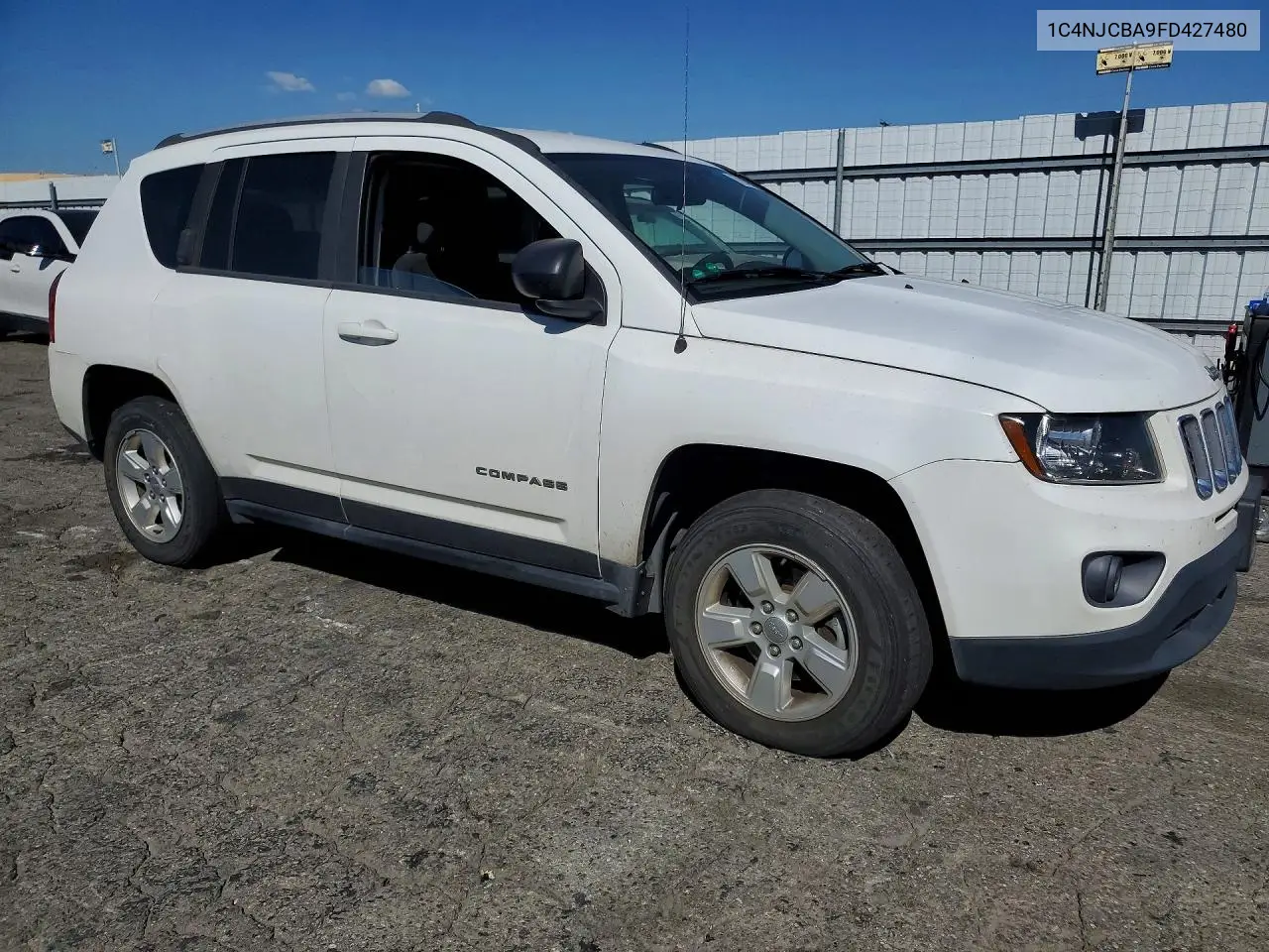 2015 JEEP COMPASS VIN 1C4NJCBA9FD427480 — фото 4