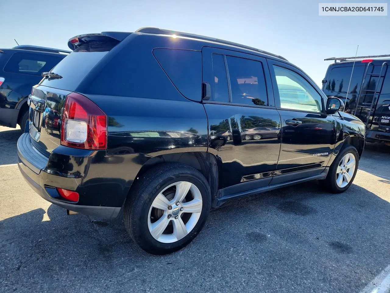2016 JEEP COMPASS VIN 1C4NJCBA2GD641745 — фото 3