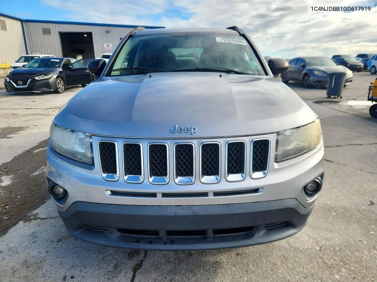 2016 JEEP COMPASS VIN 1C4NJDBB1GD617919 — фото 5