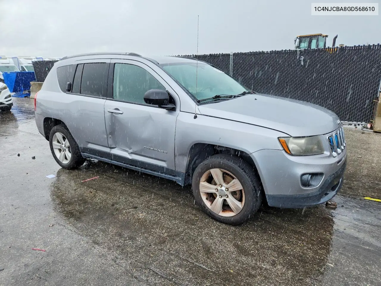 2016 JEEP COMPASS VIN 1C4NJCBA8GD568610 — фото 4