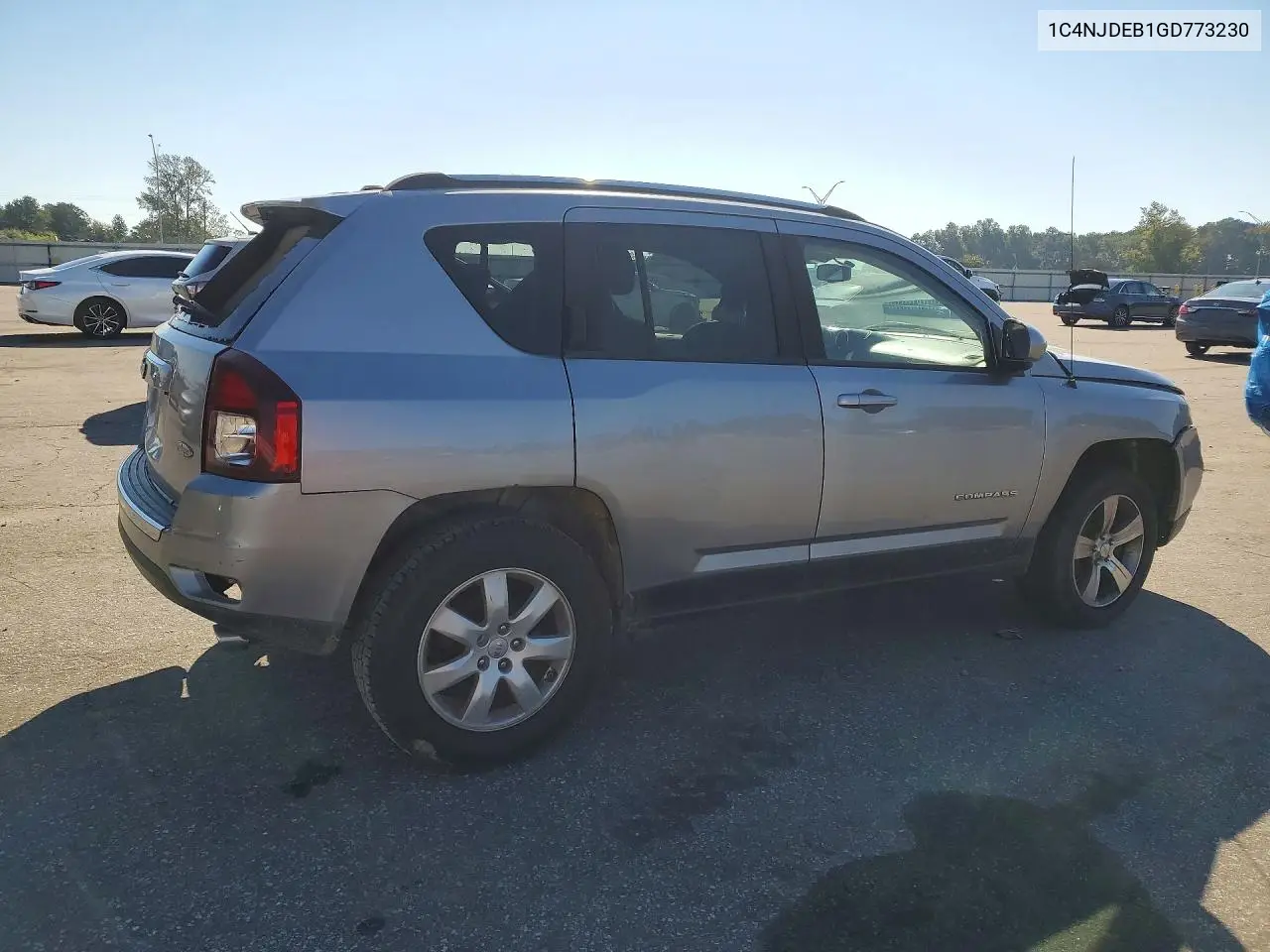 2016 JEEP COMPASS VIN 1C4NJDEB1GD773230 — фото 3