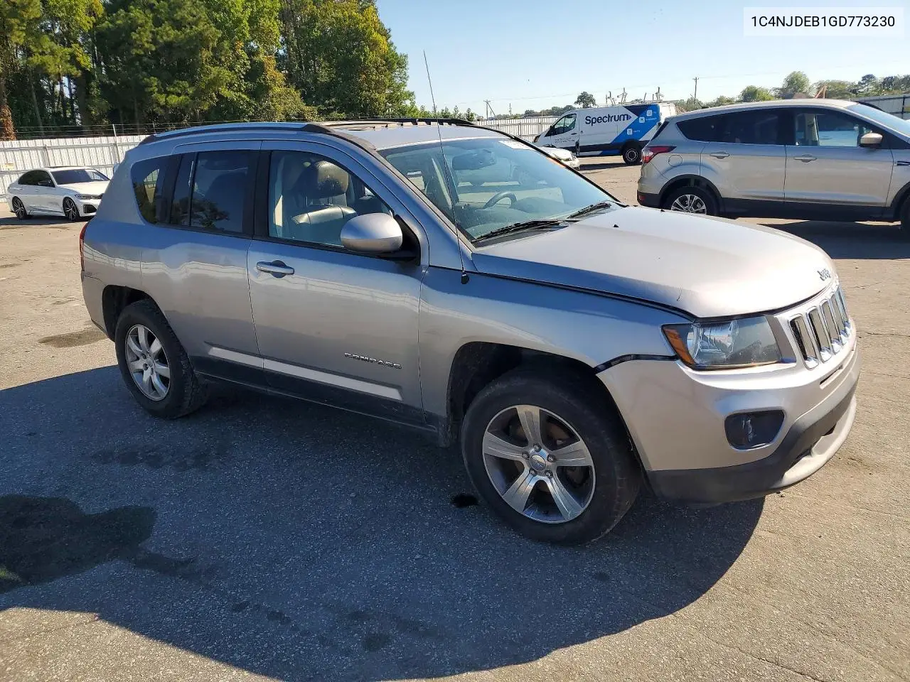 2016 JEEP COMPASS VIN 1C4NJDEB1GD773230 — фото 4