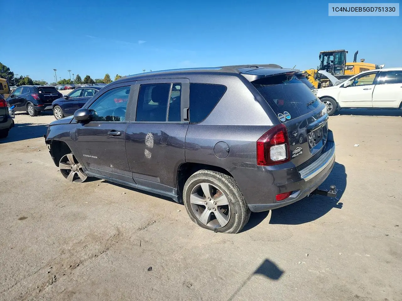 2016 JEEP COMPASS VIN 1C4NJDEB5GD751330 — фото 2