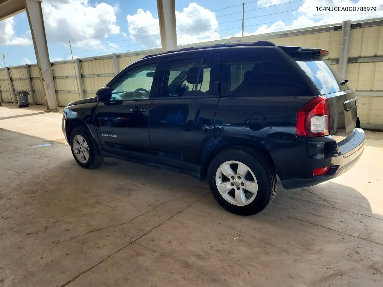 2016 JEEP COMPASS VIN 1C4NJCEA0GD788979 — фото 2