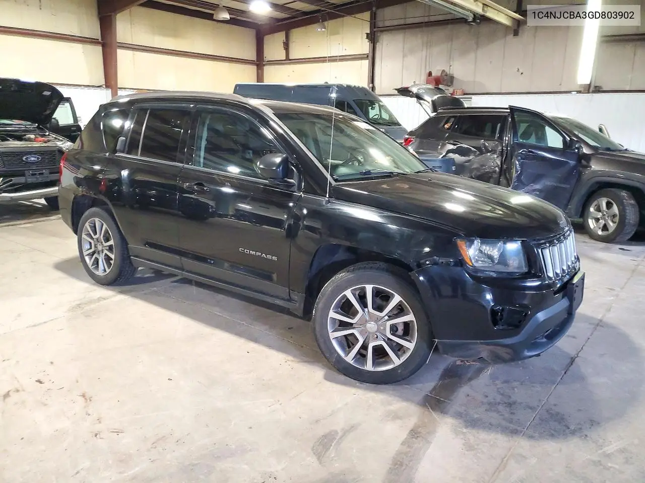 2016 JEEP COMPASS VIN 1C4NJCBA3GD803902 — фото 4