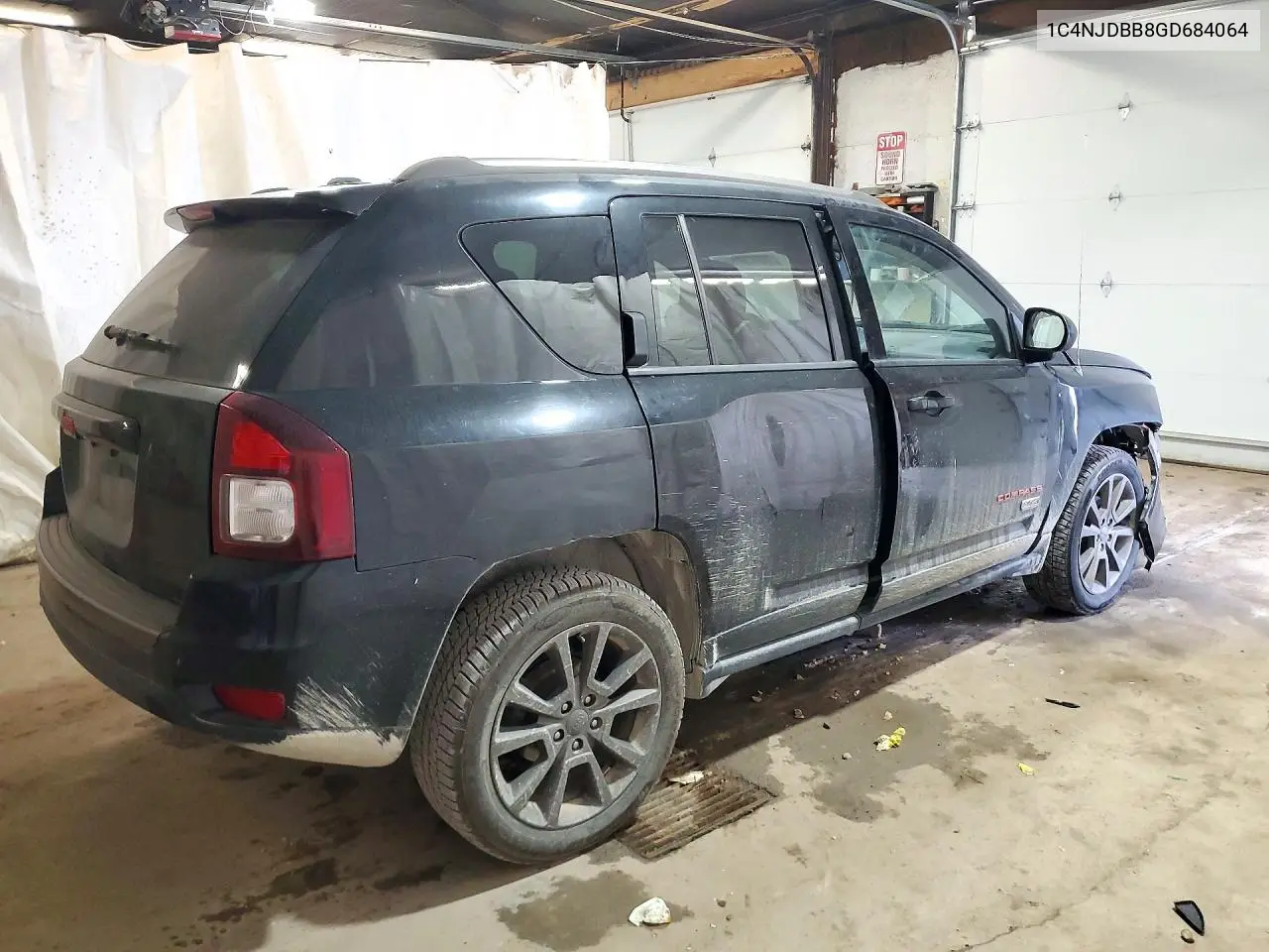 2016 JEEP COMPASS VIN 1C4NJDBB8GD684064 — фото 3
