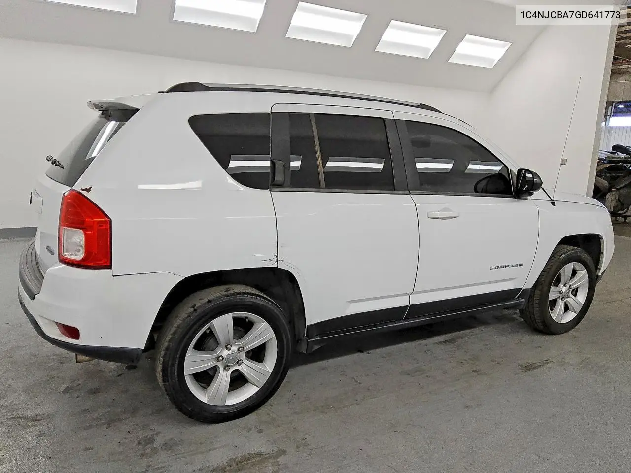 2016 JEEP COMPASS VIN 1C4NJCBA7GD641773 — фото 3