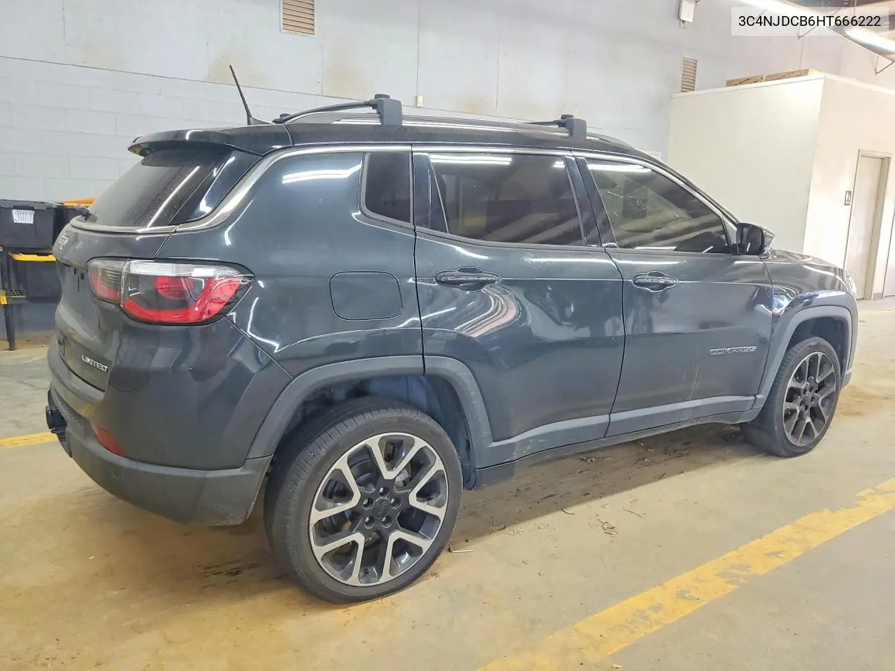 2017 JEEP COMPASS VIN 3C4NJDCB6HT666222 — фото 3