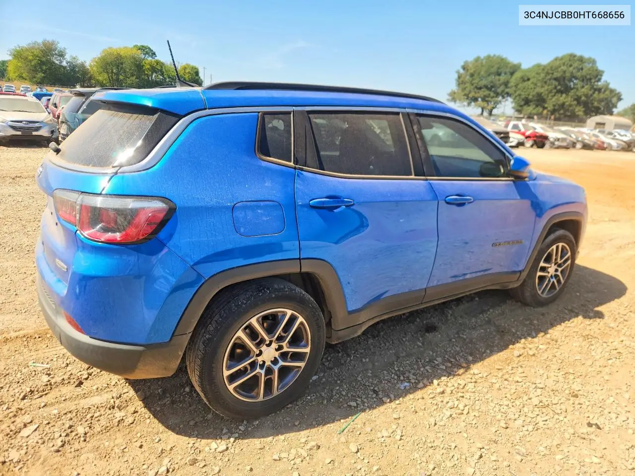 2017 JEEP COMPASS VIN 3C4NJCBB0HT668656 — фото 3