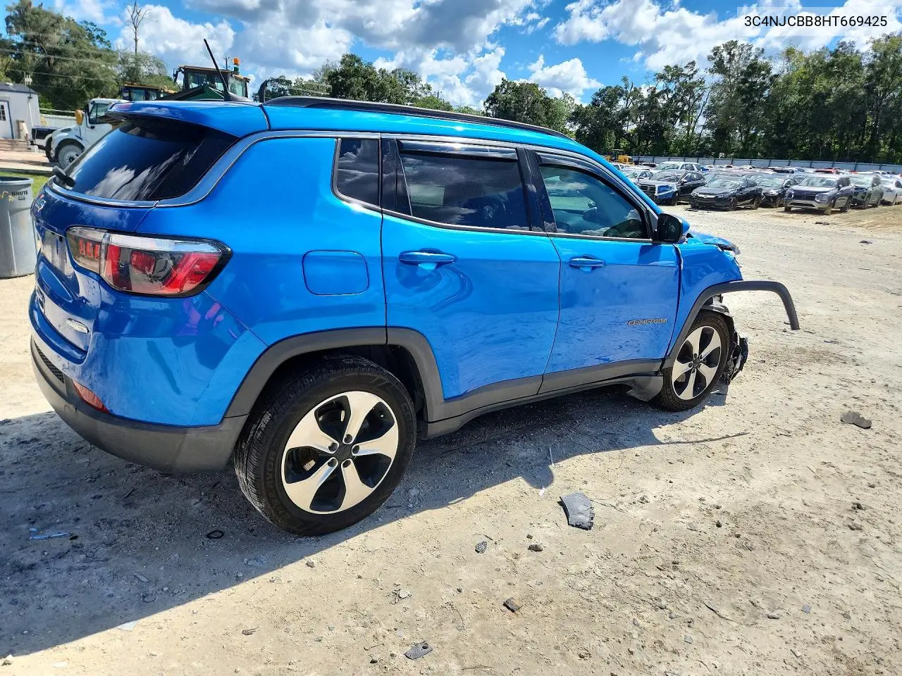 2017 JEEP COMPASS VIN 3C4NJCBB8HT669425 — фото 3