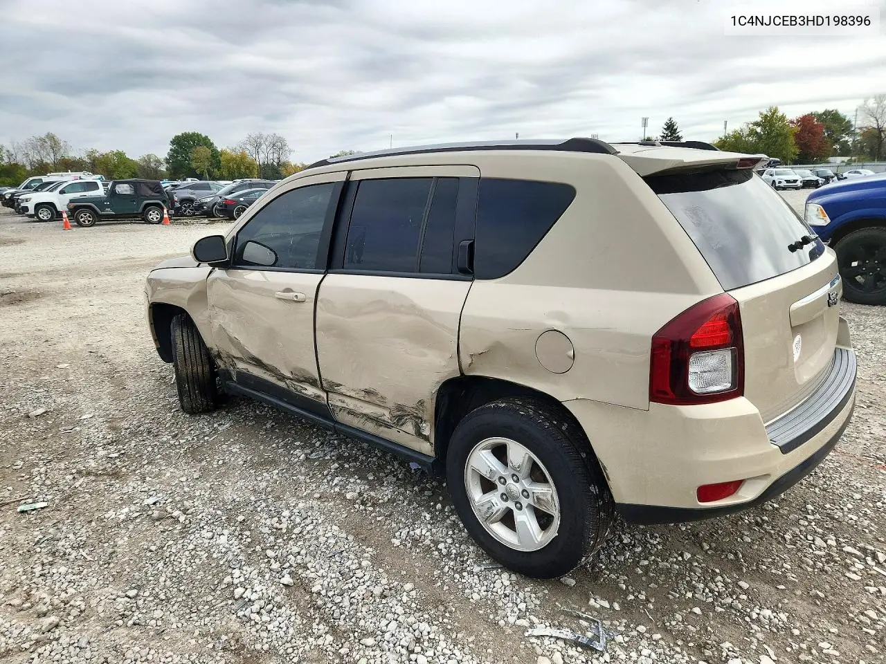 2017 JEEP COMPASS VIN 1C4NJCEB3HD198396 — фото 2