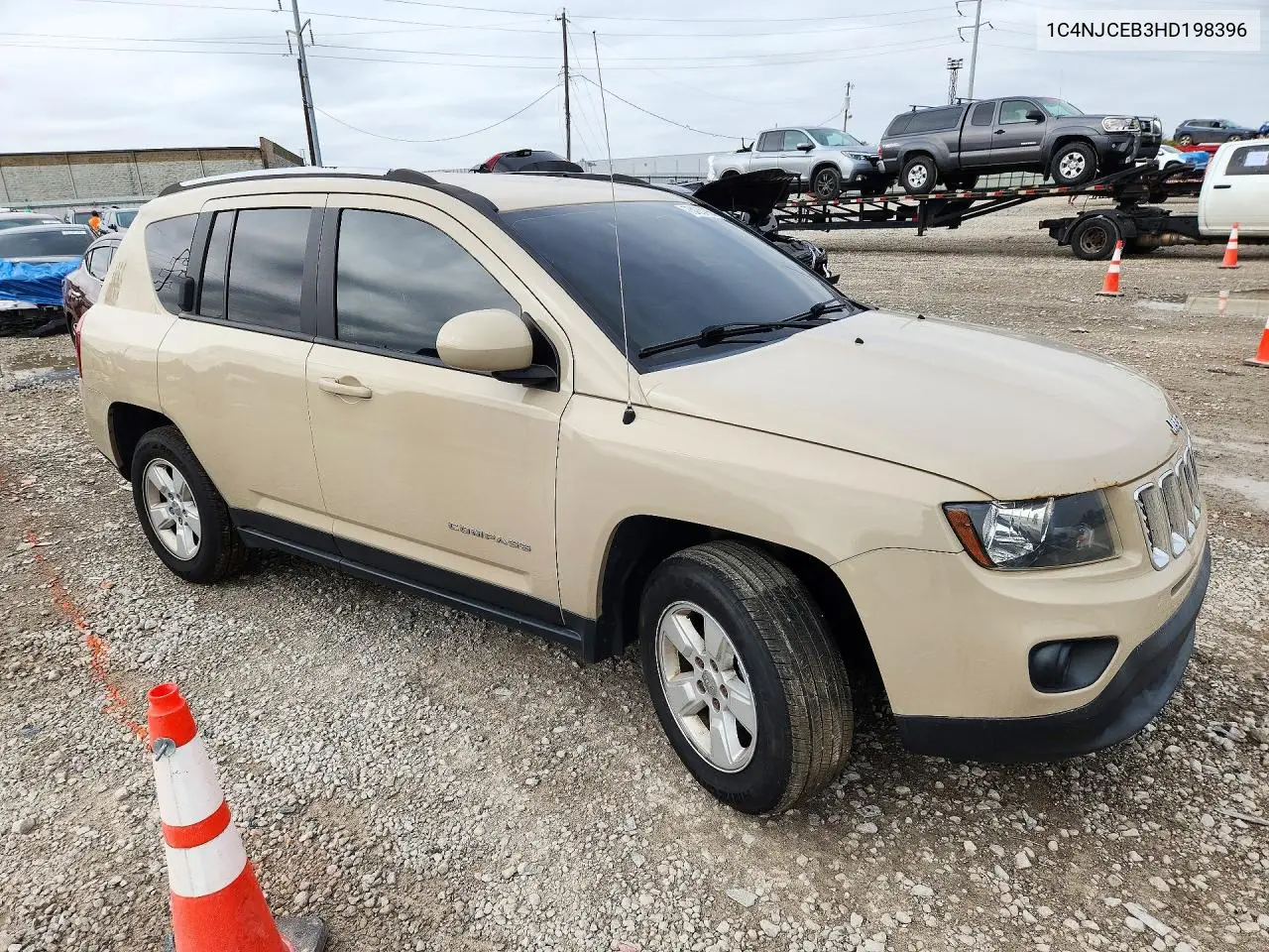 2017 JEEP COMPASS VIN 1C4NJCEB3HD198396 — фото 4