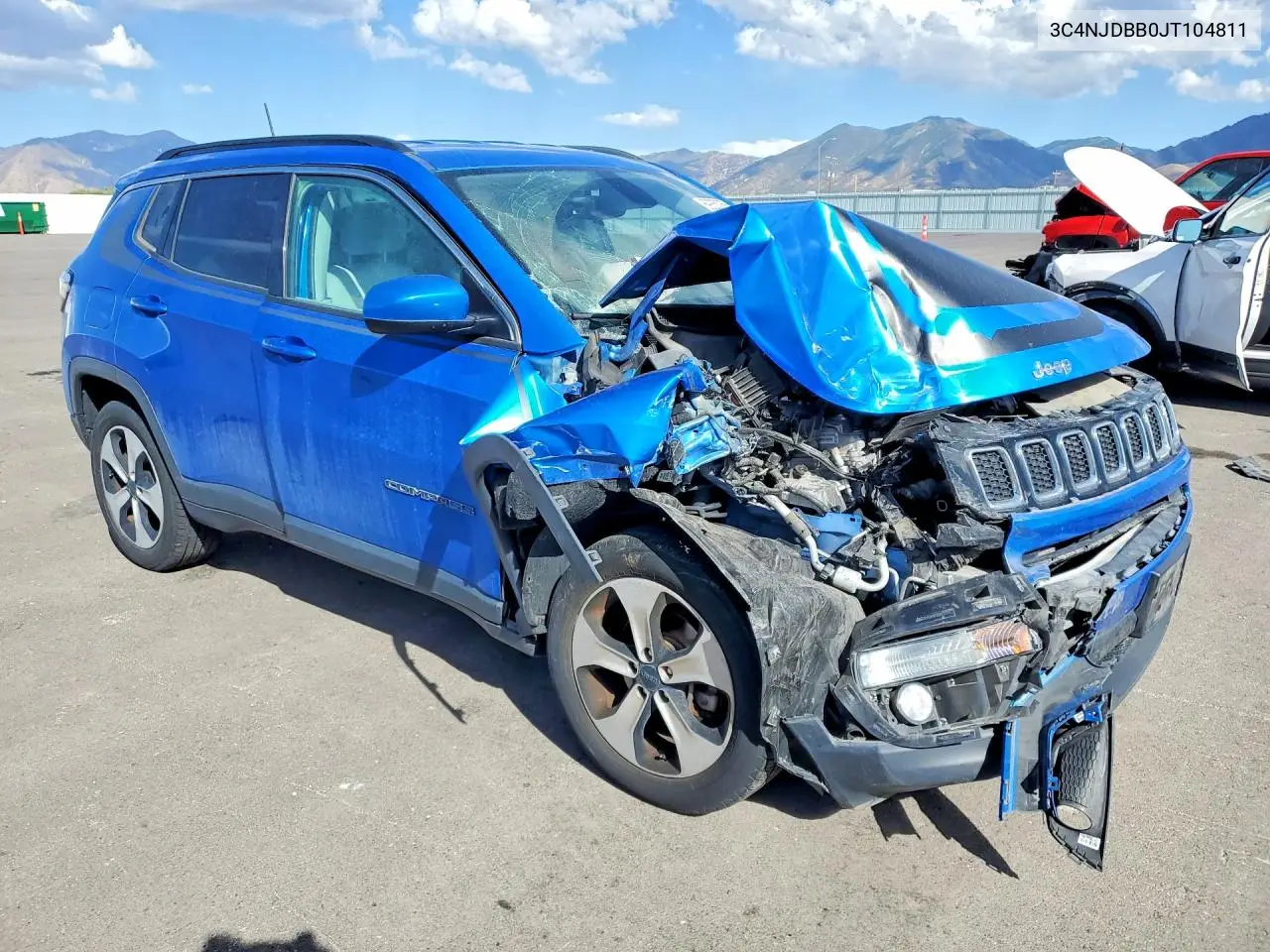 2018 JEEP COMPASS VIN 3C4NJDBB0JT104811 — фото 4