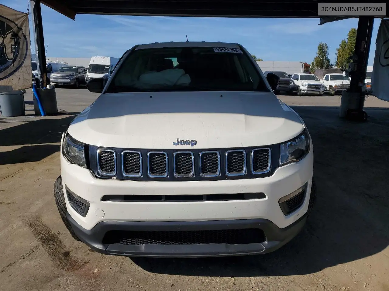 2018 JEEP COMPASS VIN 3C4NJDAB5JT482768 — фото 5