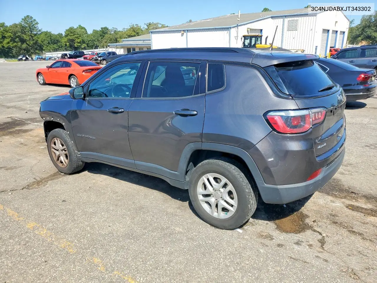 2018 JEEP COMPASS VIN 3C4NJDABXJT343302 — фото 2