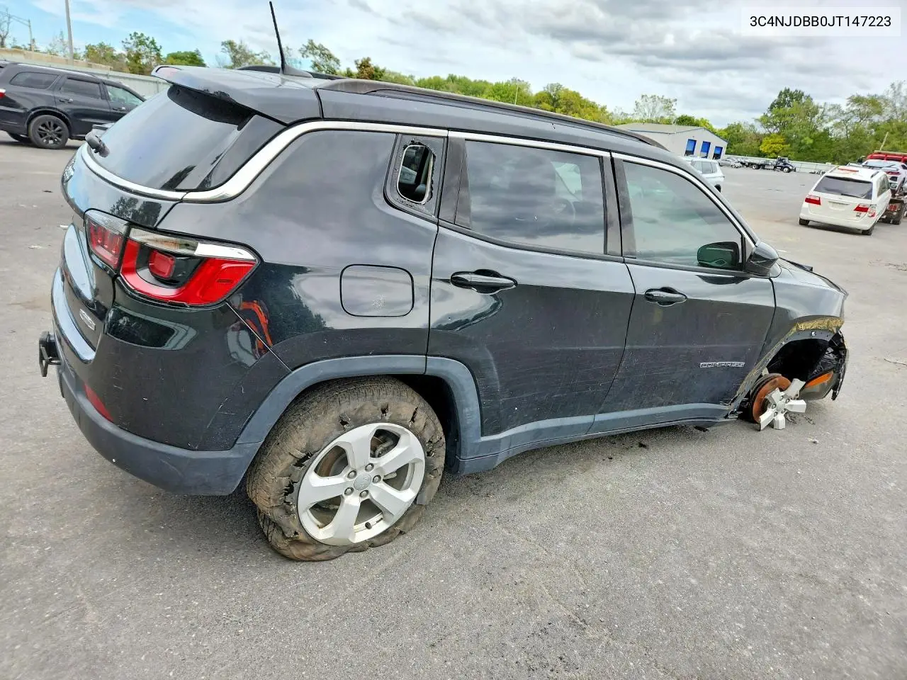 2018 JEEP COMPASS VIN 3C4NJDBB0JT147223 — фото 3