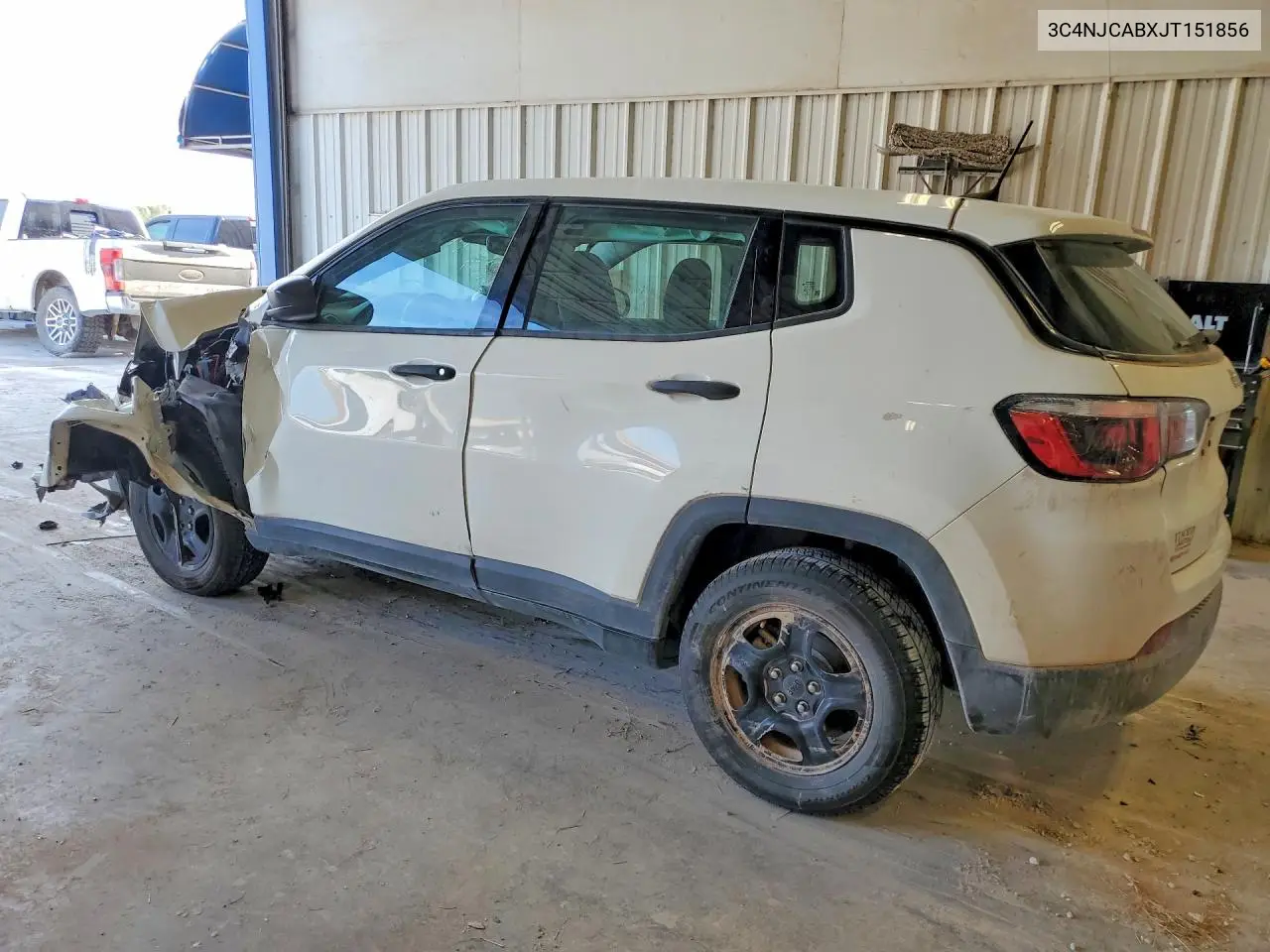 2018 JEEP COMPASS VIN 3C4NJCABXJT151856 — фото 2