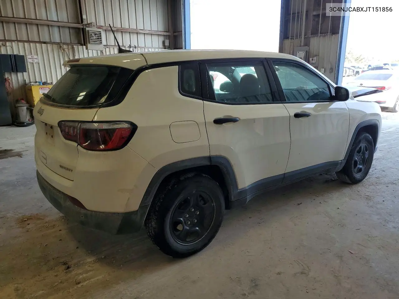 2018 JEEP COMPASS VIN 3C4NJCABXJT151856 — фото 3