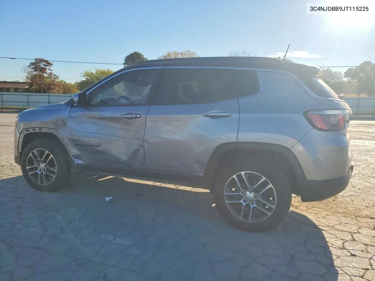 2018 JEEP COMPASS VIN 3C4NJDBB9JT115225 — фото 2