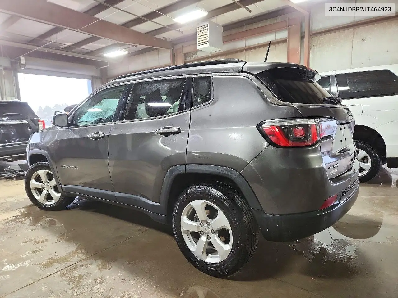 2018 JEEP COMPASS VIN 3C4NJDBB2JT464923 — фото 2
